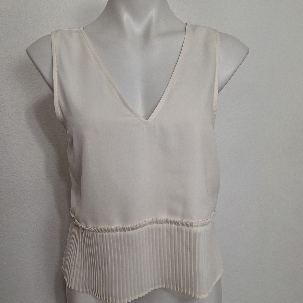 Jack by BB Dakota Coquette Feminine Cottagecore Cream Pleated Hem Blouse Size XS